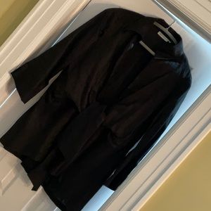NEIMAN MARCUS Beautiful 100% linen jacket top in Black Size M NEW Condition